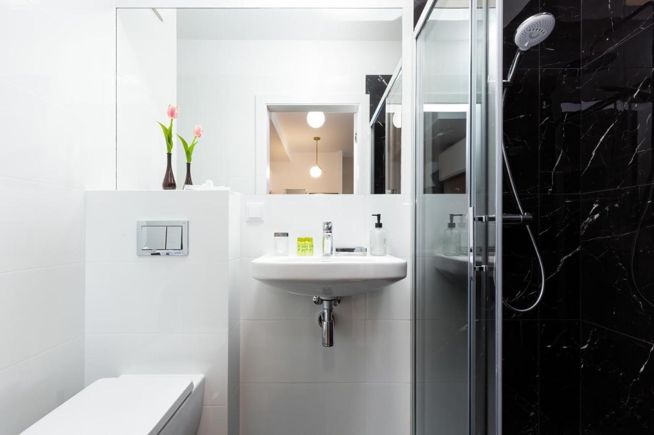 Royal City Center Mennica Residence By Noclegi Renters Warsaw Exterior photo