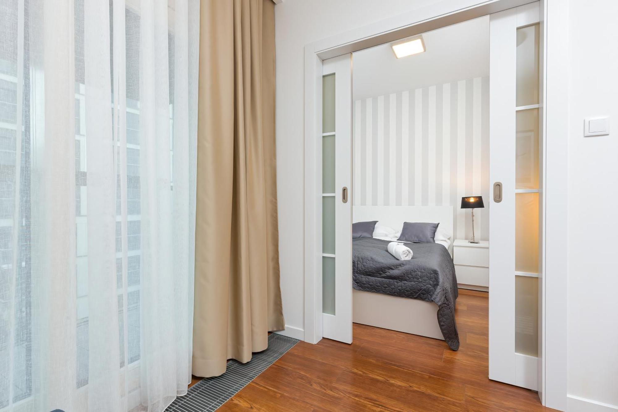 Royal City Center Mennica Residence By Noclegi Renters Warsaw Exterior photo