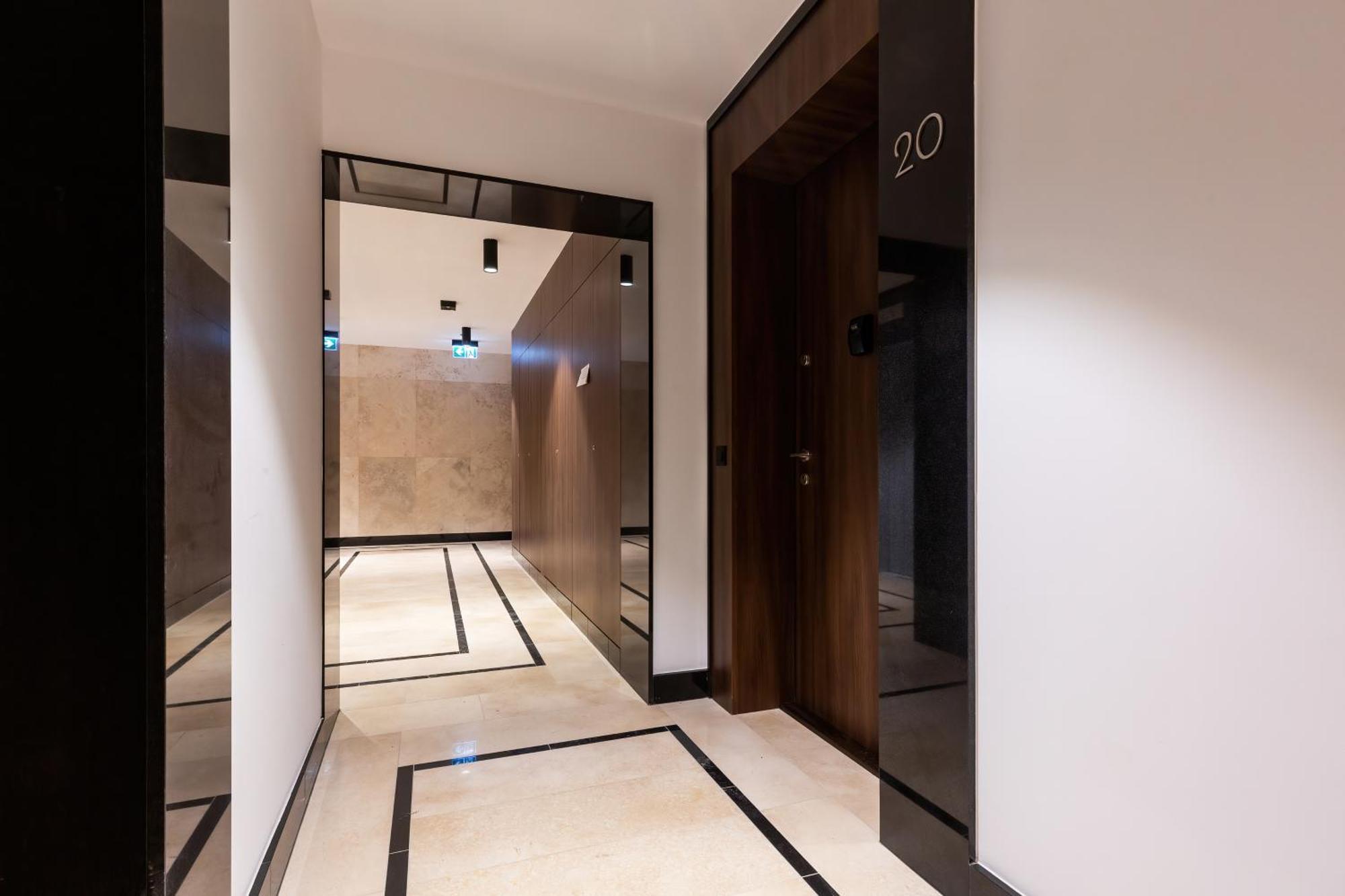 Royal City Center Mennica Residence By Noclegi Renters Warsaw Exterior photo
